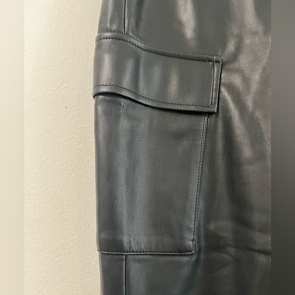 Zara black faux leather cargo pants snap fasteners ankles size 6 - Picture 4 of 11